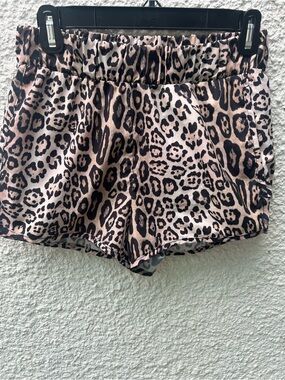 Leopard Print Women's Athletic Shorts in Tan/Black